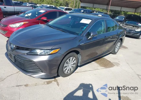 2019 Toyota Camry Hybrid Le z USA, uszkodzony, nr VIN 4T1B31HK9KU510852